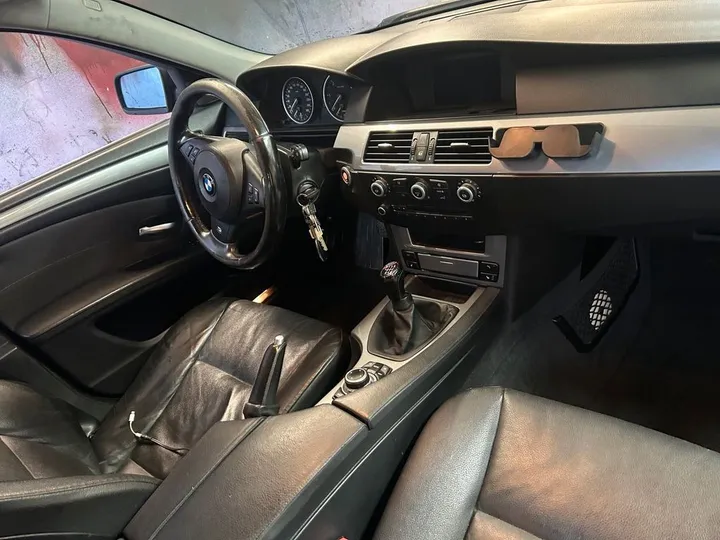 BMW 530