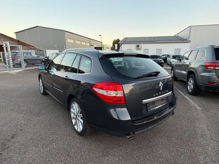 Renault Laguna