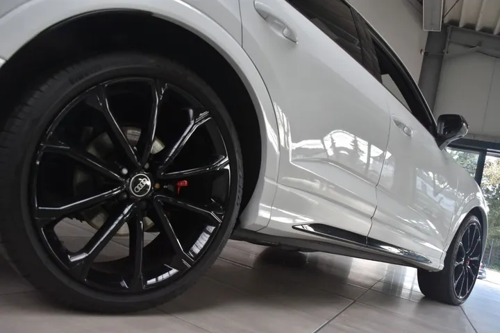Audi RSQ3