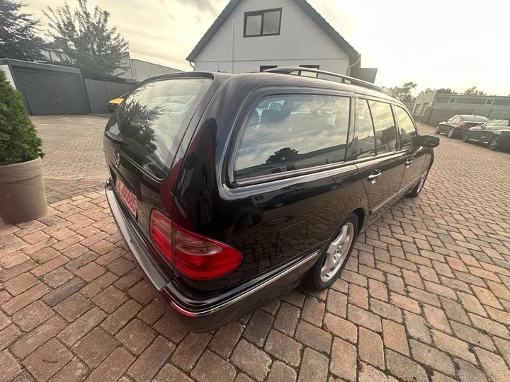 Mercedes-Benz E 430