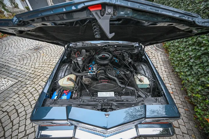 Cadillac Deville