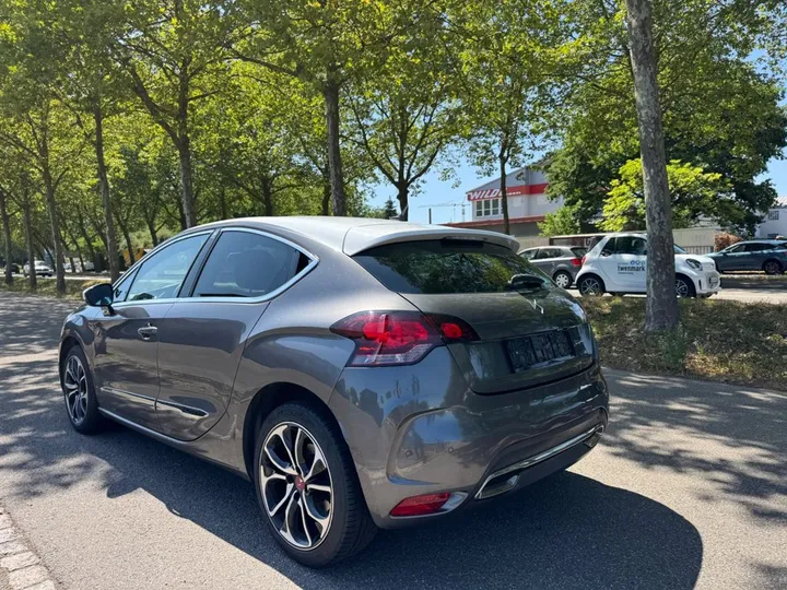 DS Automobiles DS4