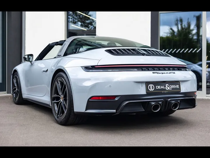 Porsche 992