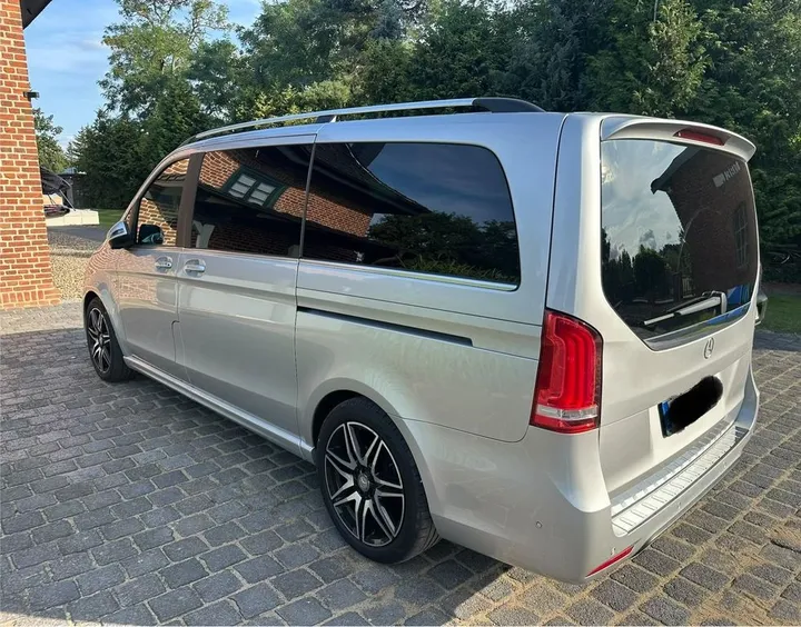 Mercedes-Benz V 250