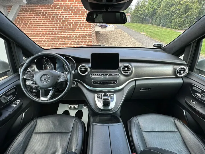 Mercedes-Benz V 250