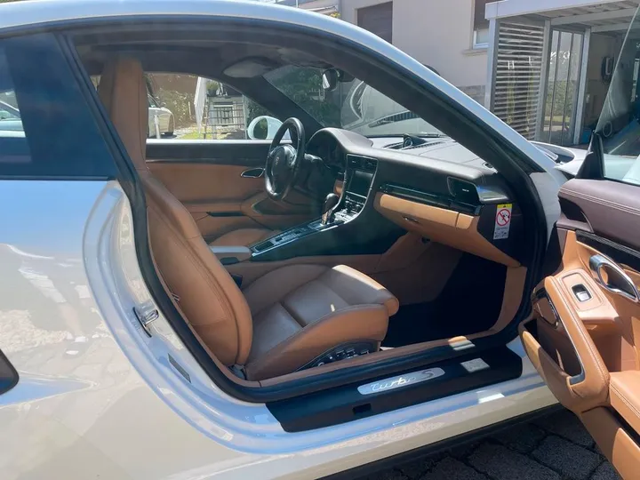 Porsche 991