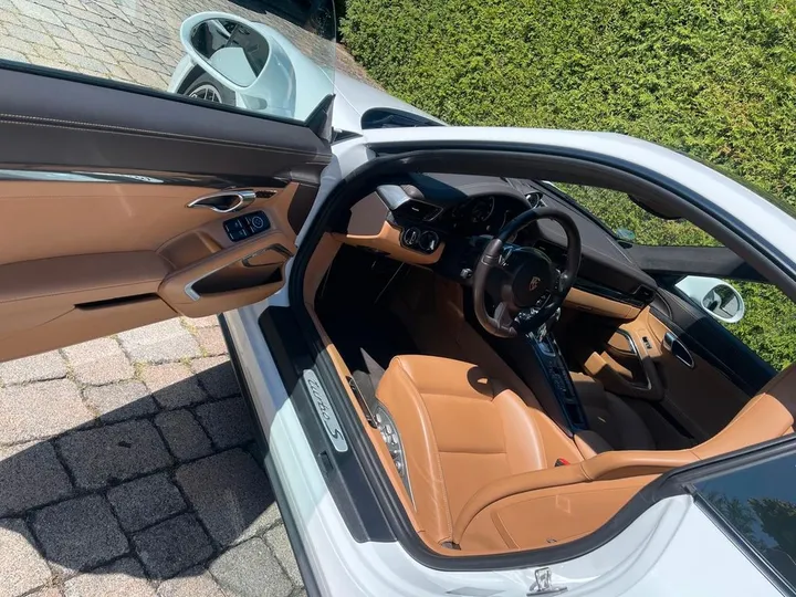 Porsche 991