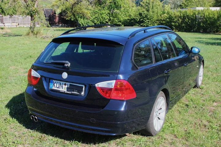 BMW 325