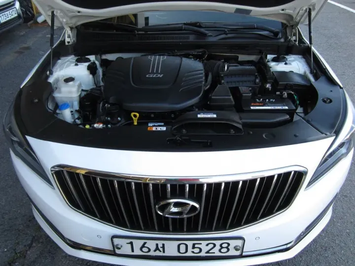 Hyundai Aslan