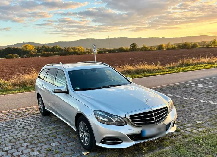 Mercedes-Benz E 220