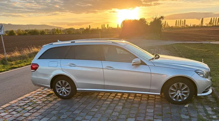 Mercedes-Benz E 220