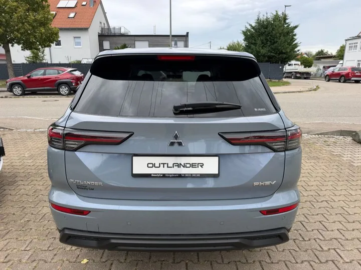 Mitsubishi Plug-in Hybrid Outlander
