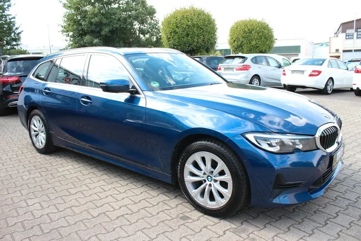 BMW 320