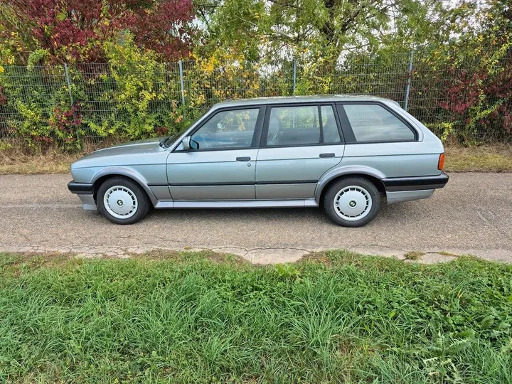 BMW 325