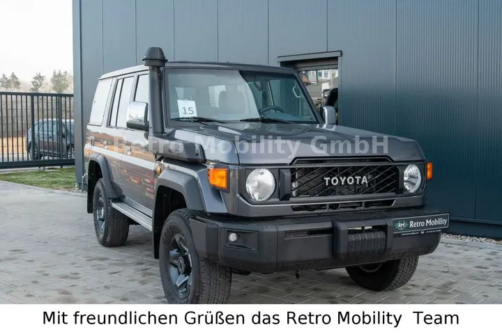 Toyota Land Cruiser