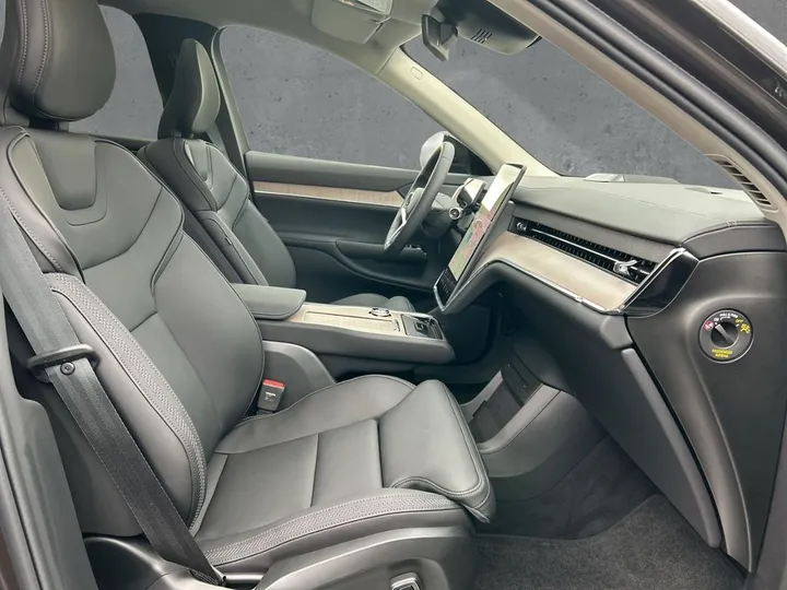 Volvo EX90