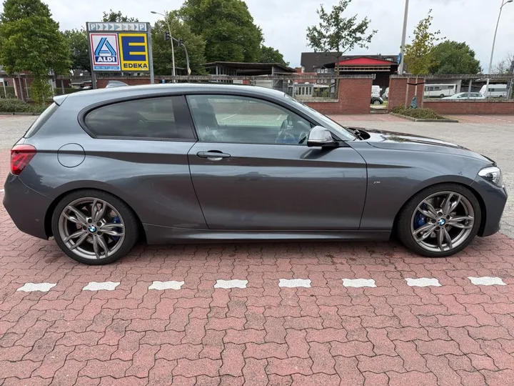 BMW M140i