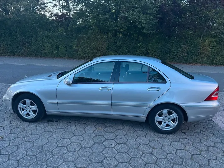 Mercedes-Benz C 180