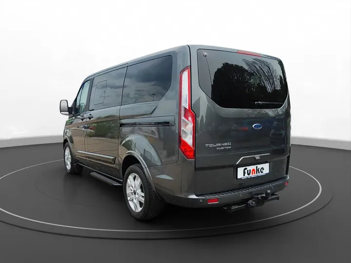 Ford Tourneo Custom