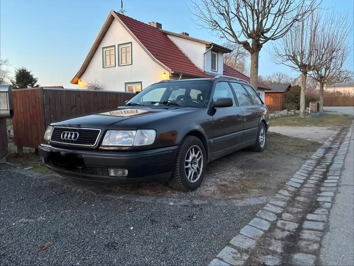 Audi 100