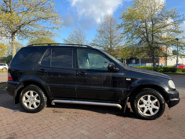 Mercedes-Benz ML 430