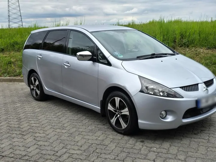 Mitsubishi Grandis