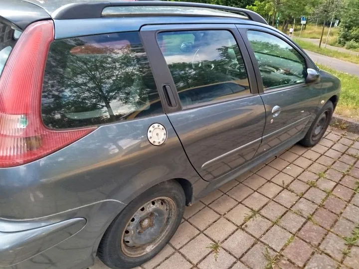 Peugeot 206