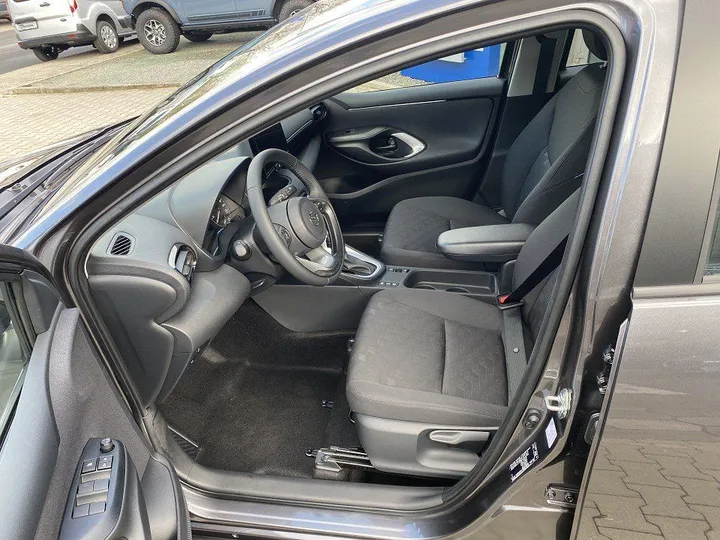 Mazda 2 Hybrid