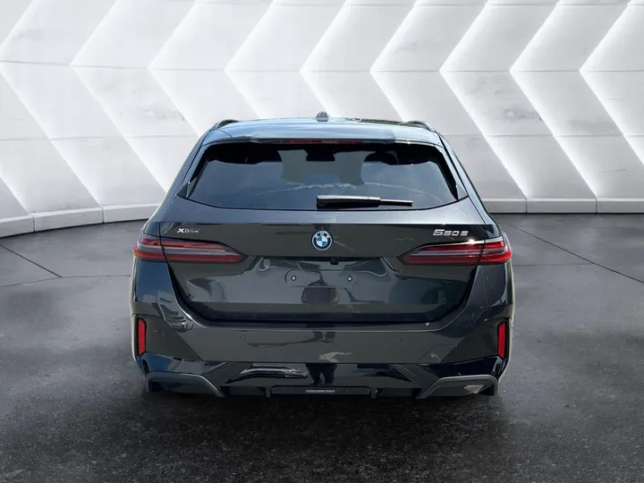 BMW 550