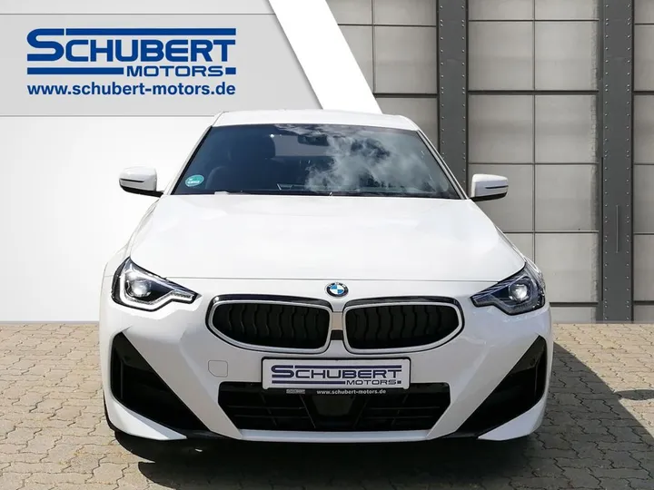 BMW 218