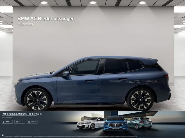 BMW iX