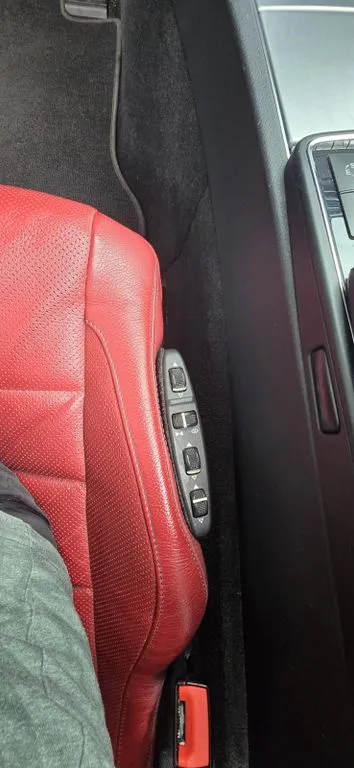 Mercedes-Benz 320