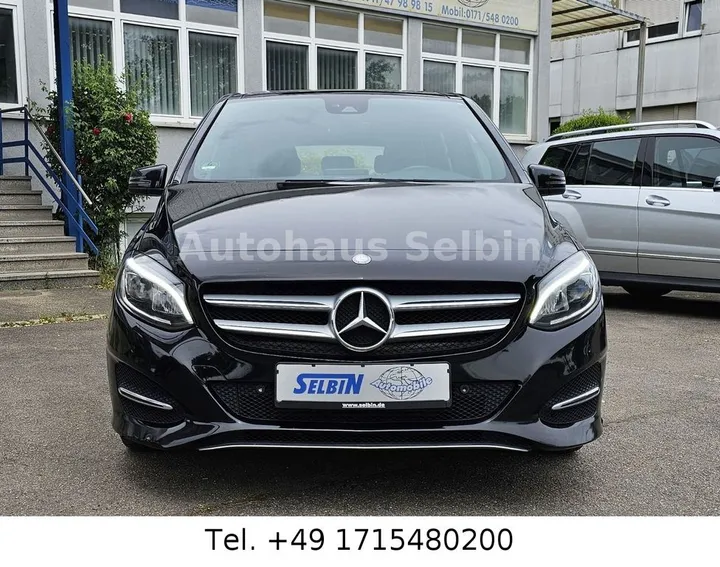 Mercedes-Benz B 220