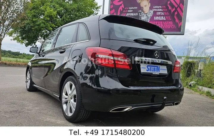 Mercedes-Benz B 220