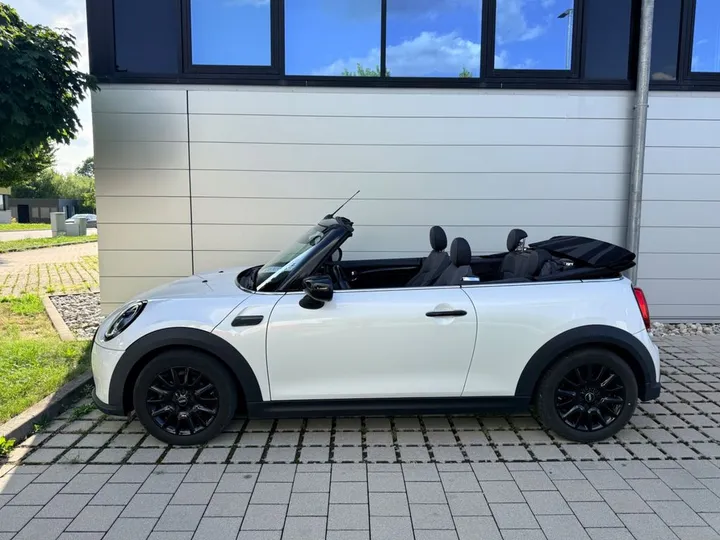 MINI Cooper Cabrio