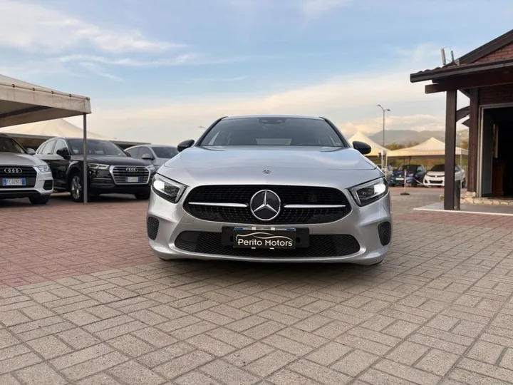 Mercedes-Benz A 180