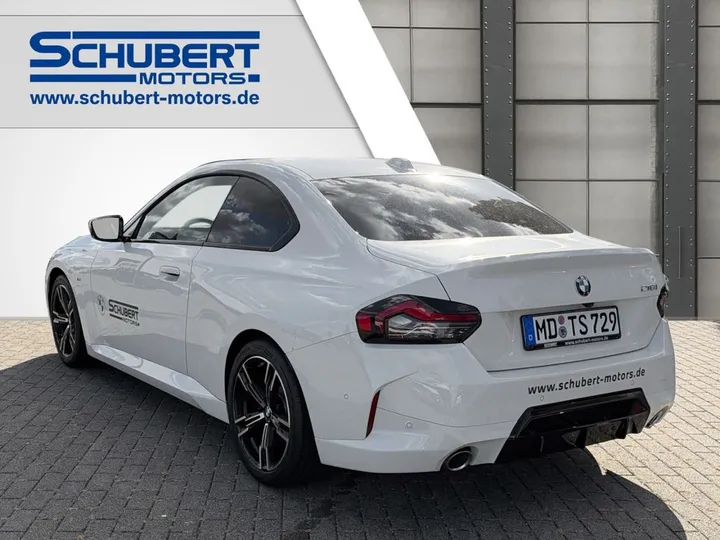 BMW 218