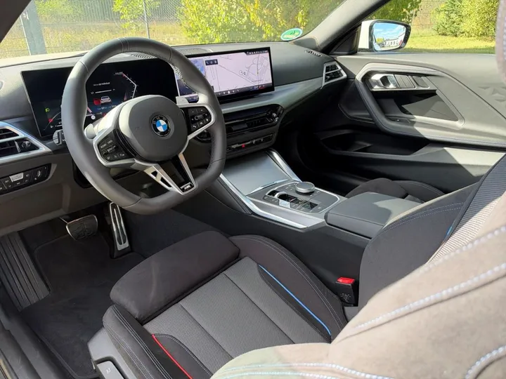 BMW 218