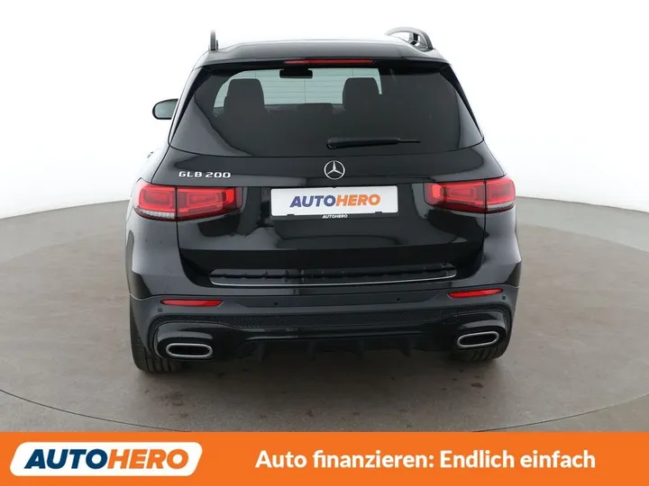 Mercedes-Benz GLB 200