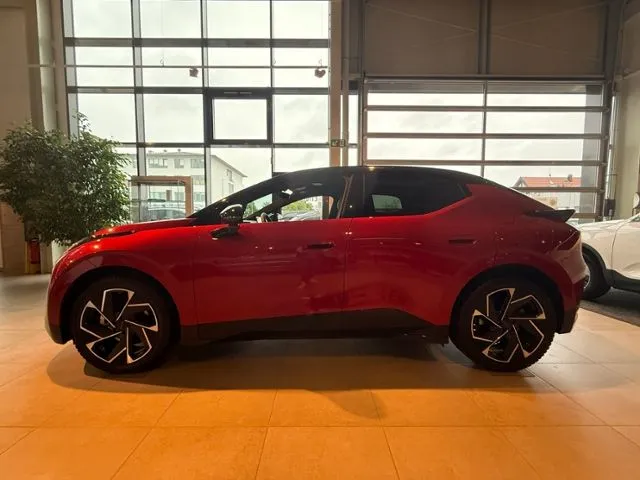 Lynk&Co 02