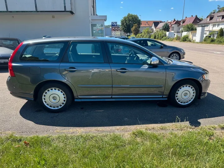 Volvo V50