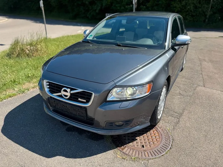 Volvo V50