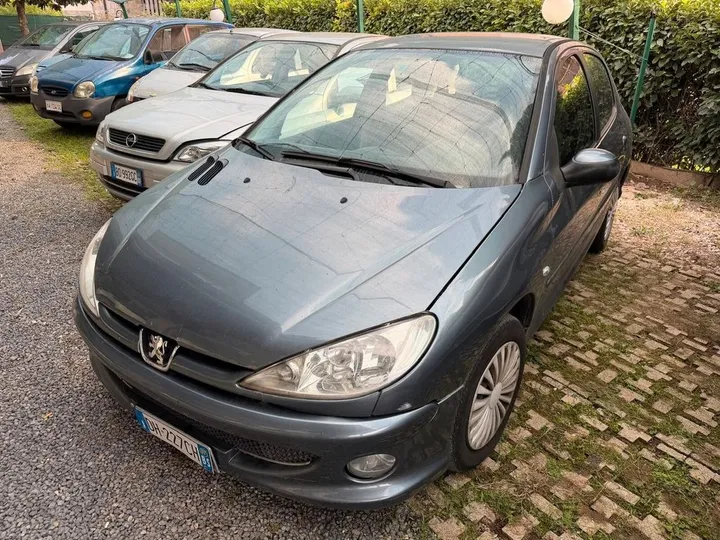 Peugeot 206