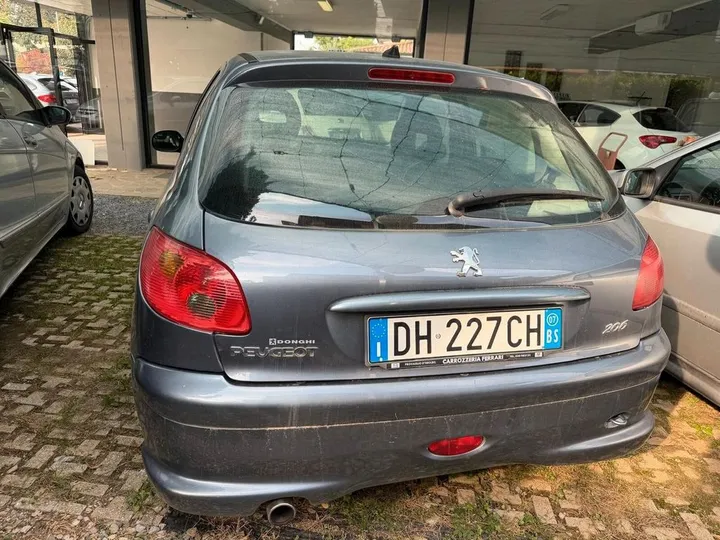 Peugeot 206