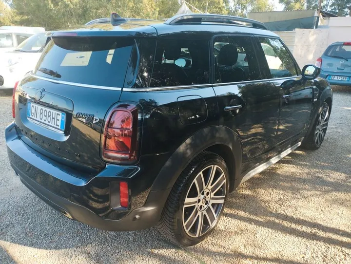 MINI Countryman D (Cooper)