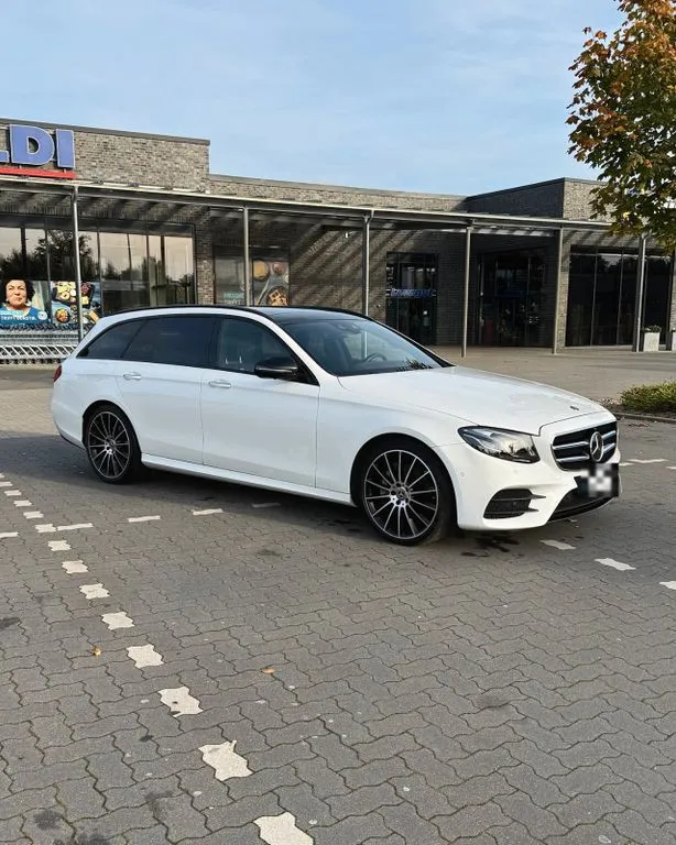 Mercedes-Benz E 400