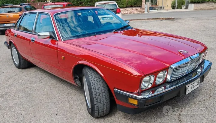 Jaguar XJ