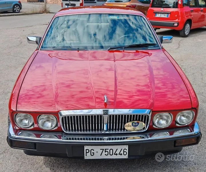 Jaguar XJ