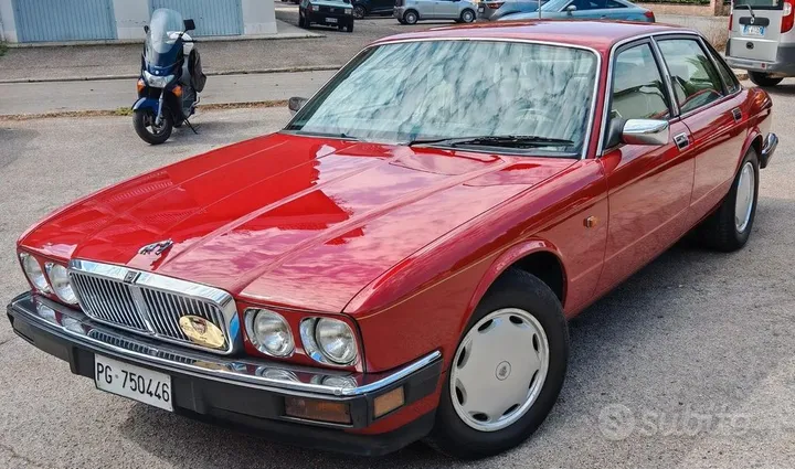 Jaguar XJ