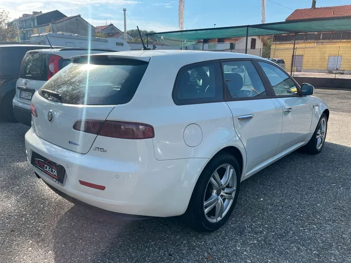 Alfa Romeo 159